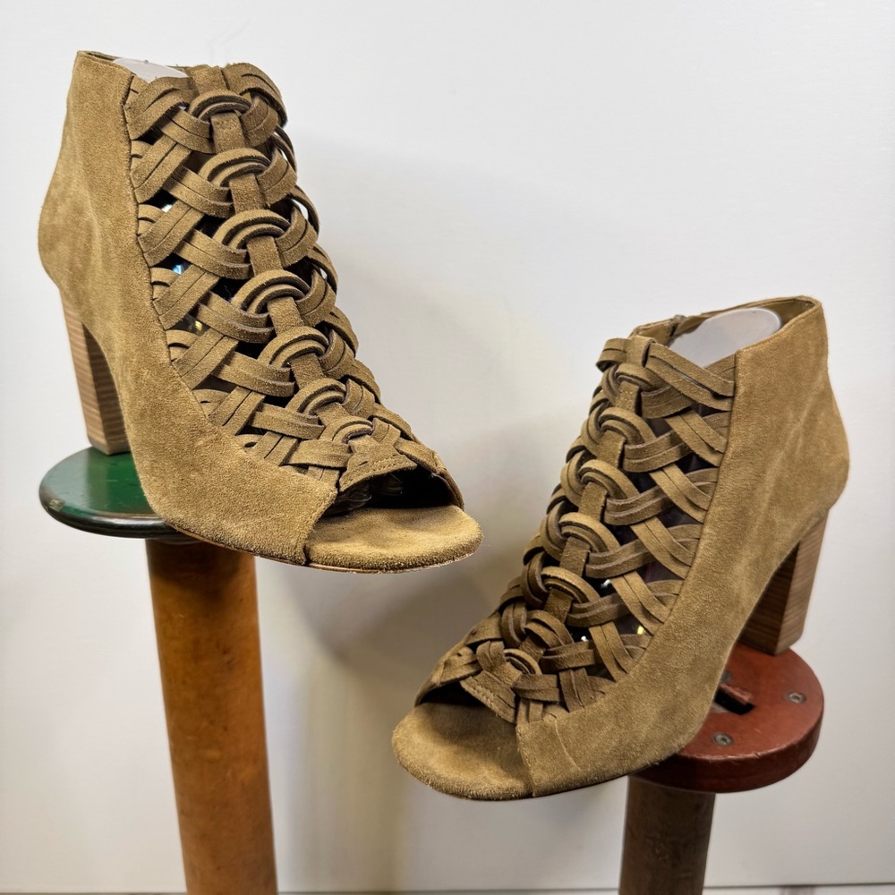 MICHAEL Michael Kors Westley Woven Front Peep Toe Booties DESERT BROWN / 9.5M